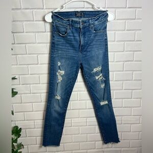 ABERCROMBIE & FITCH  Blue Distressed women’s high rise super skinny Jeans/sz 26